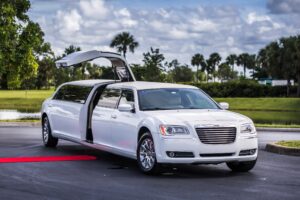 CORPORATE LIMO SERVICES IN LOS ANGELES ARE AFFORDABLE WHICH MAKES THEM A GOOD CHOICE FOR LOCAL COMPANIES.